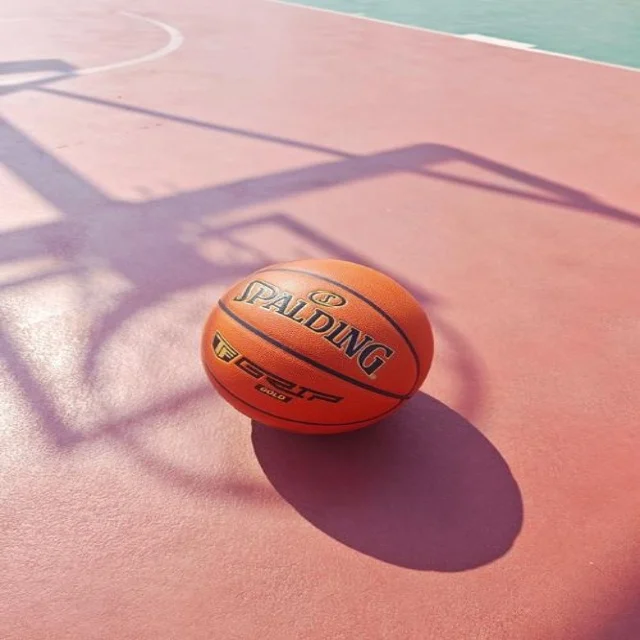 杨瀚森夏训篮下对抗数据提升青岛男篮战术核心渐显